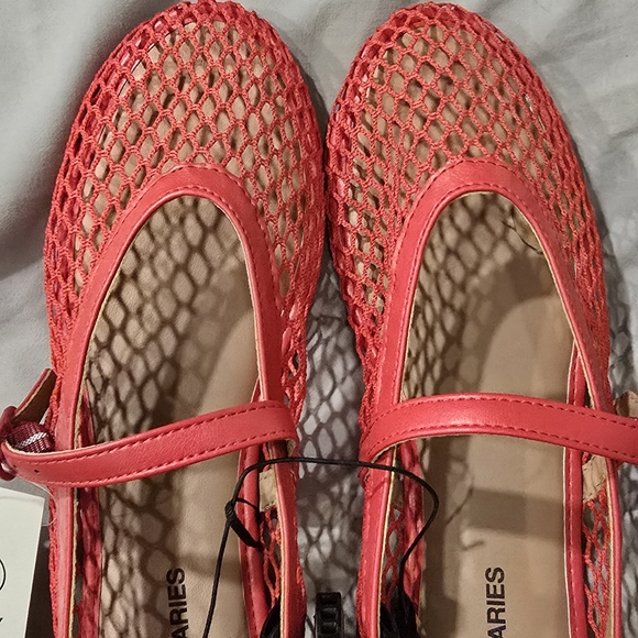 No Boundaries Shoes - No Boundaries Vibrant Coral Mesh Flats